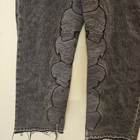 NWOT Revenge Skull Patch Black Jeans   Size 28 - Picture 3 of 11